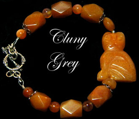 agate bracelet with carved cat